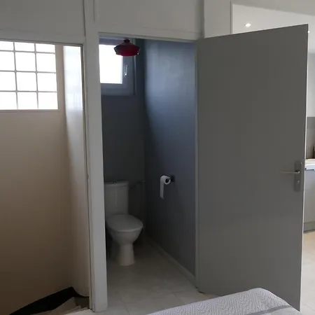 Studio Proche Gare St Jean Apartment